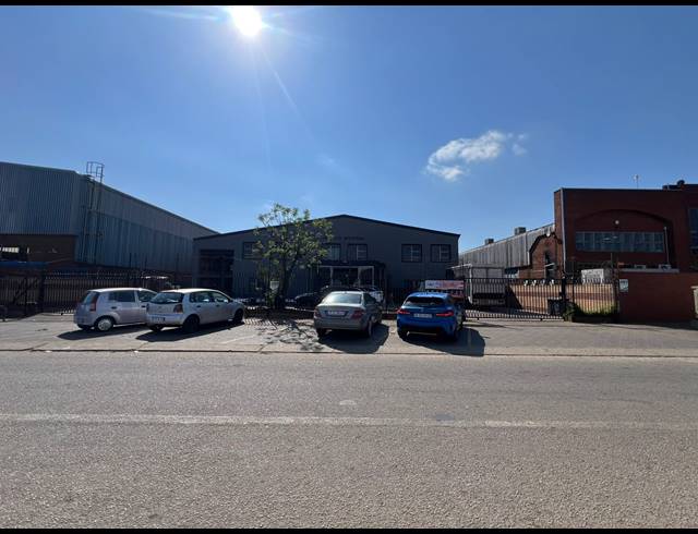 2,640M² WAREHOUSE TO LET IN SUNDERLAND RIDGE